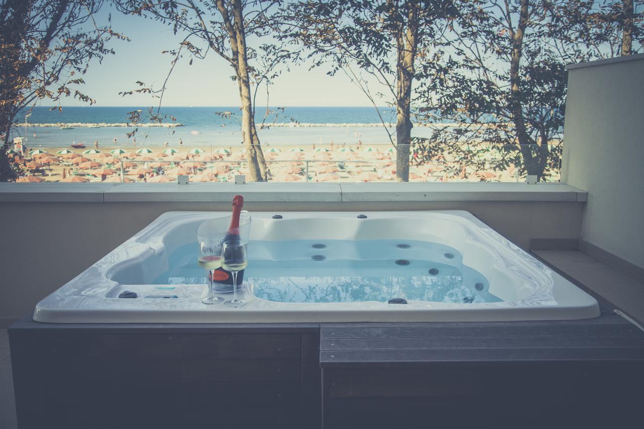 Marina Beach Suite Hotel Rimini Luaran gambar