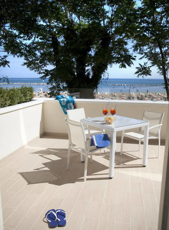 Marina Beach Suite Hotel Rimini Luaran gambar